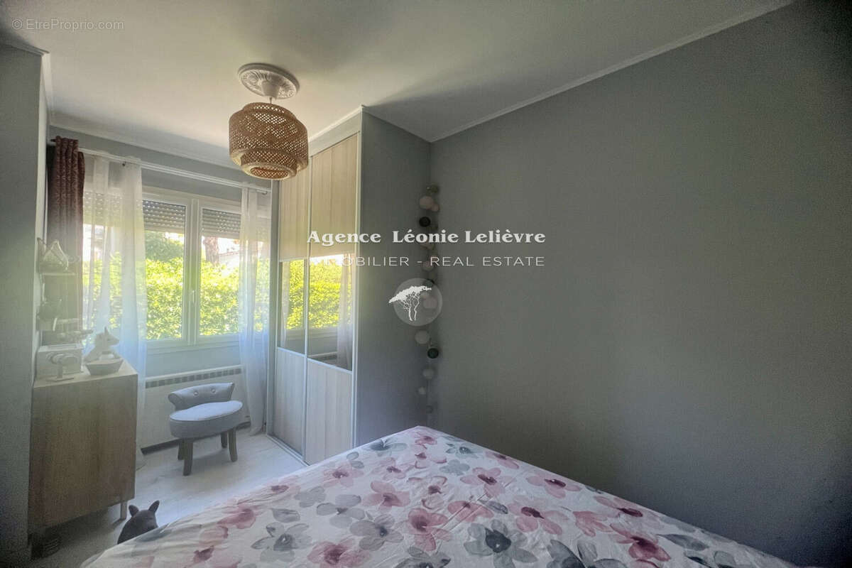 Appartement à LES ISSAMBRES