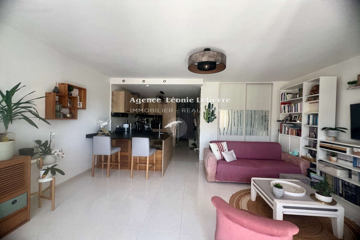 Appartement à LES ISSAMBRES