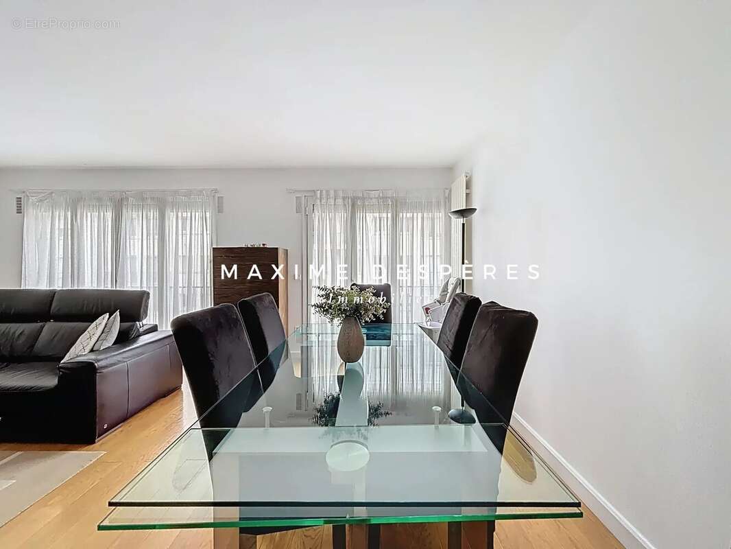 Appartement à NEUILLY-SUR-SEINE