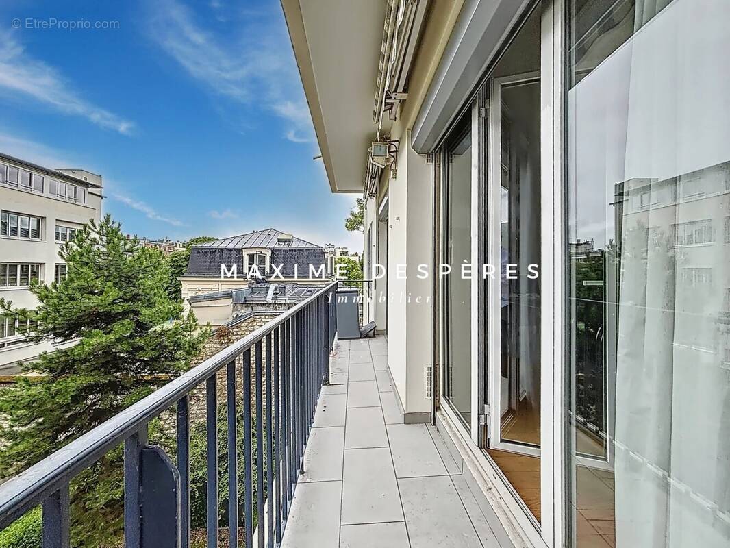 Appartement à NEUILLY-SUR-SEINE