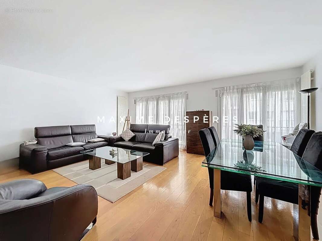 Appartement à NEUILLY-SUR-SEINE