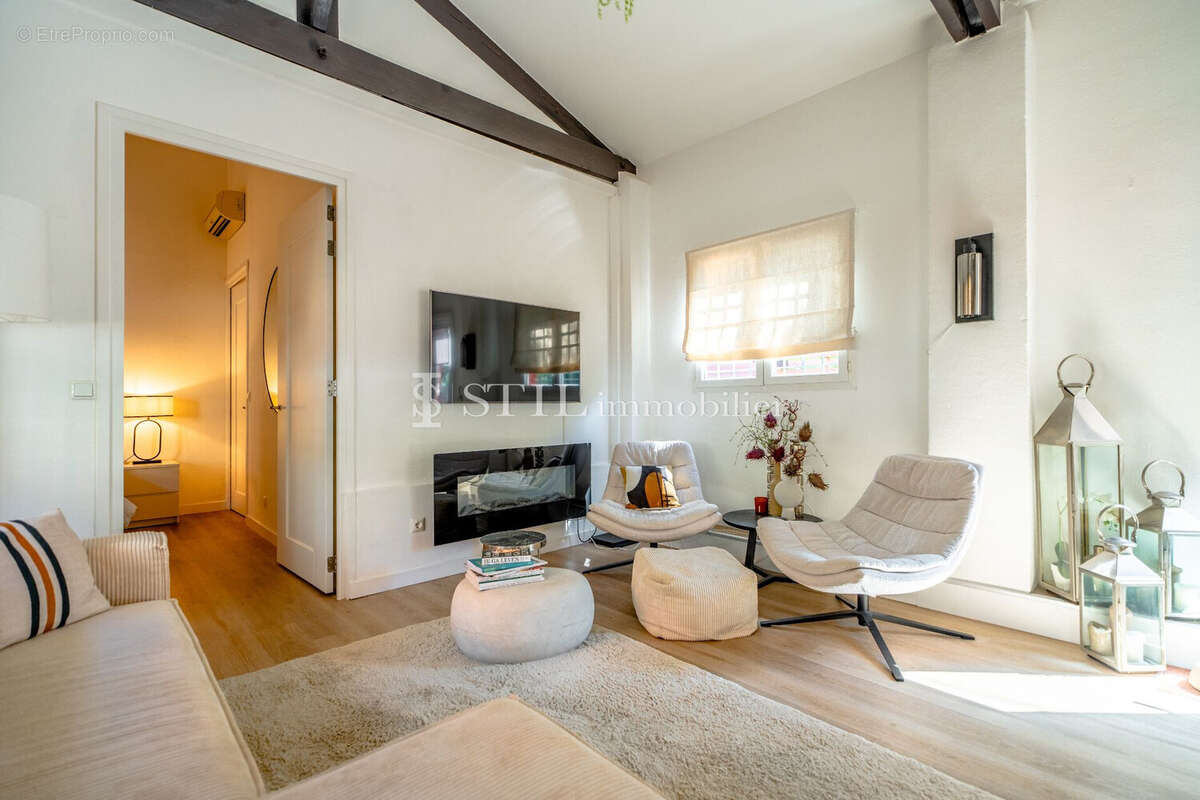 Appartement à GRIMAUD