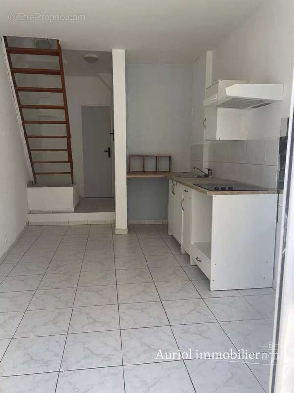 Appartement à AURIOL