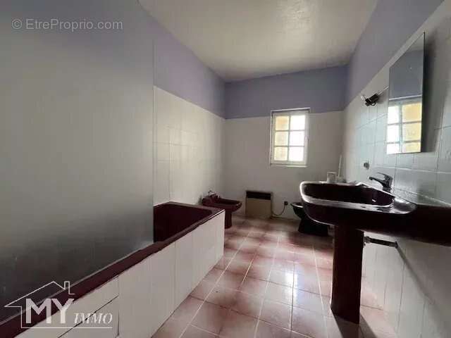 Maison à LAMOTHE-MONTRAVEL