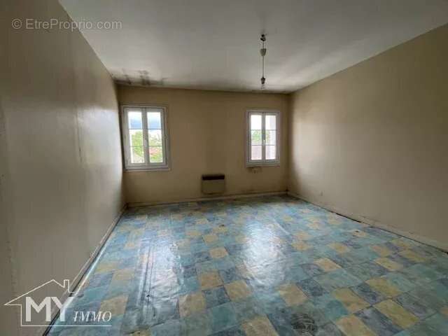 Maison à LAMOTHE-MONTRAVEL