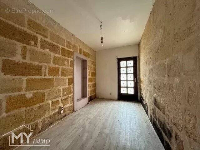 Maison à LAMOTHE-MONTRAVEL