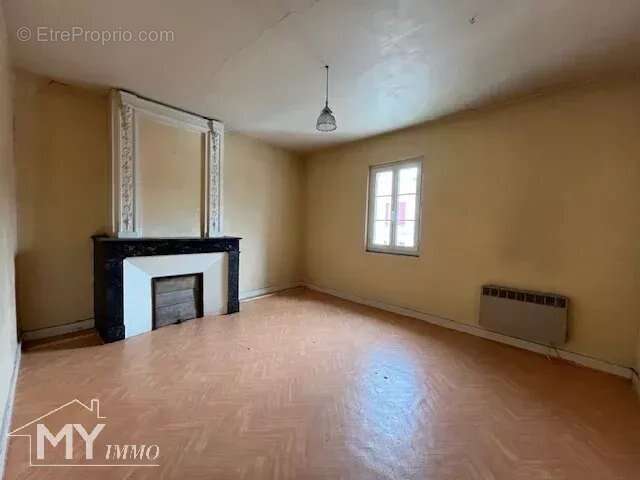 Maison à LAMOTHE-MONTRAVEL