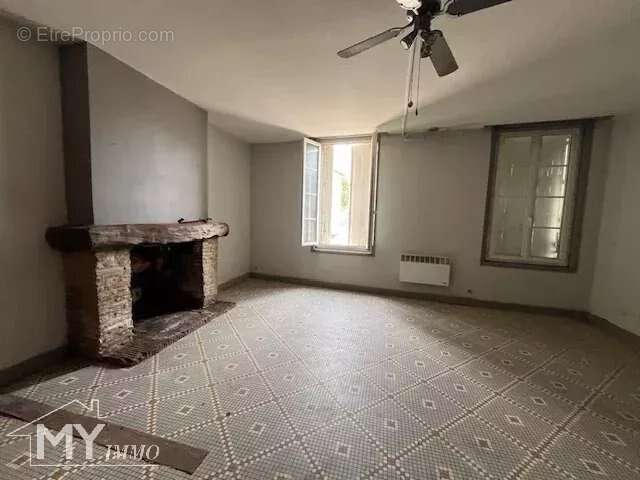 Maison à LAMOTHE-MONTRAVEL