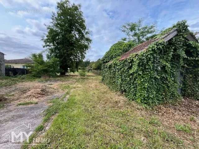 Maison à LAMOTHE-MONTRAVEL