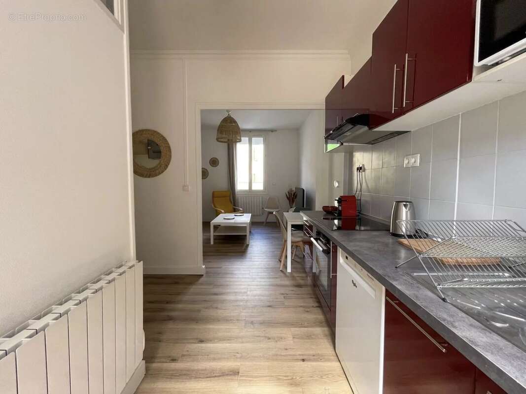 Appartement à MARSEILLE-4E