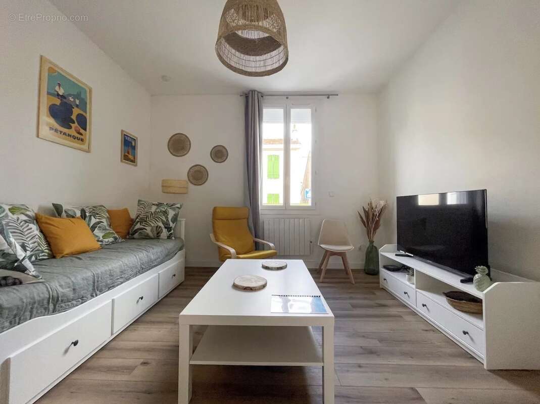 Appartement à MARSEILLE-4E