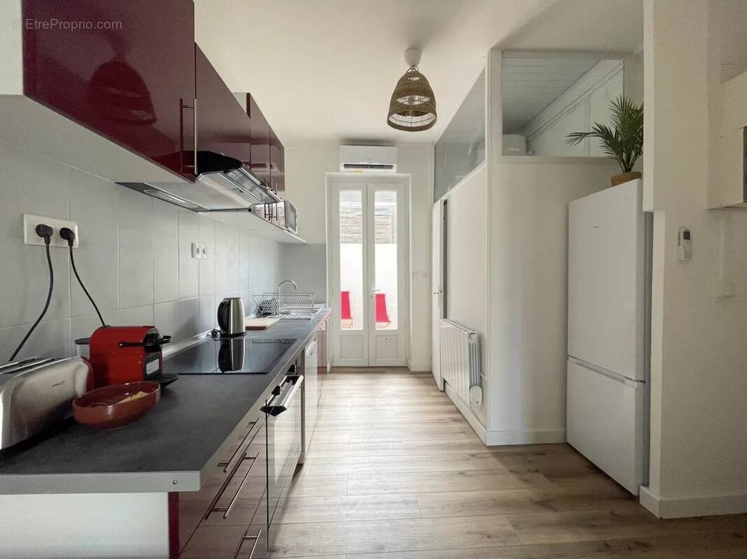 Appartement à MARSEILLE-4E