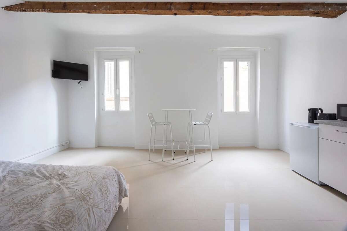 Appartement à MARSEILLE-6E