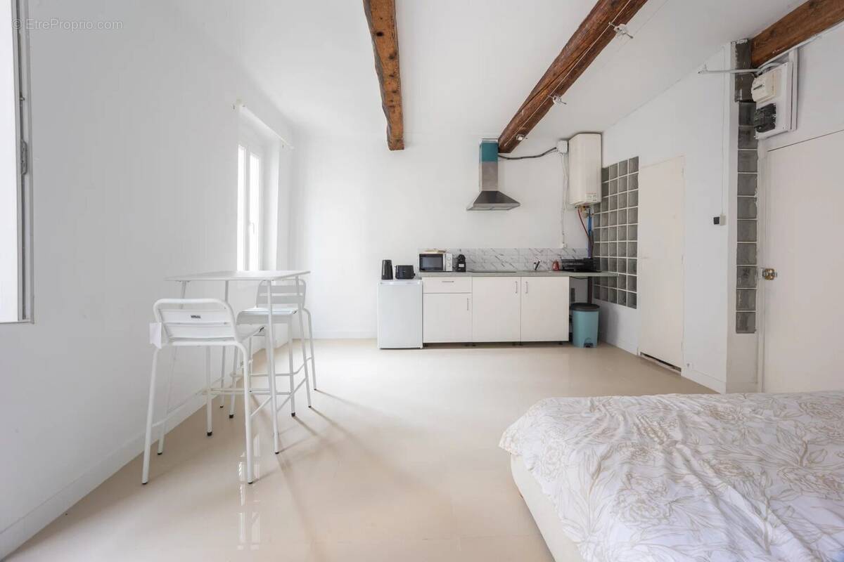 Appartement à MARSEILLE-6E