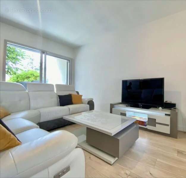 Maison à LA TOUR-DU-PIN