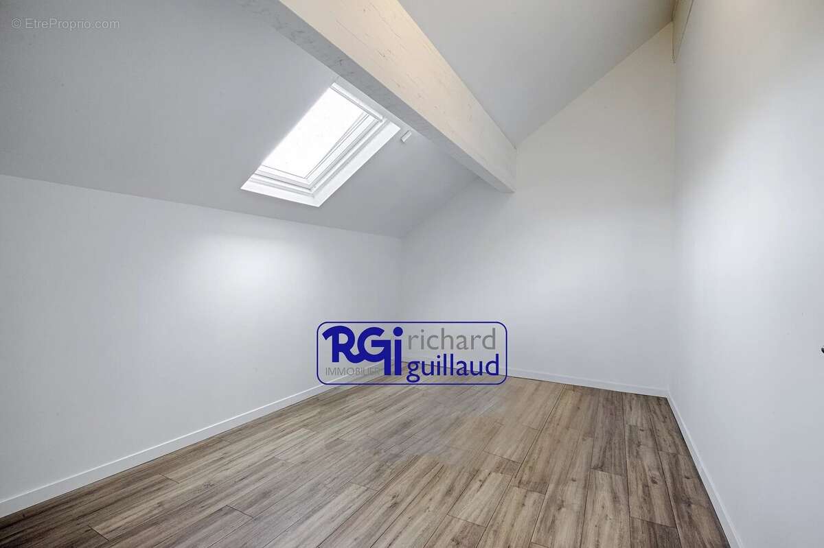 Maison à LA TOUR-DU-PIN