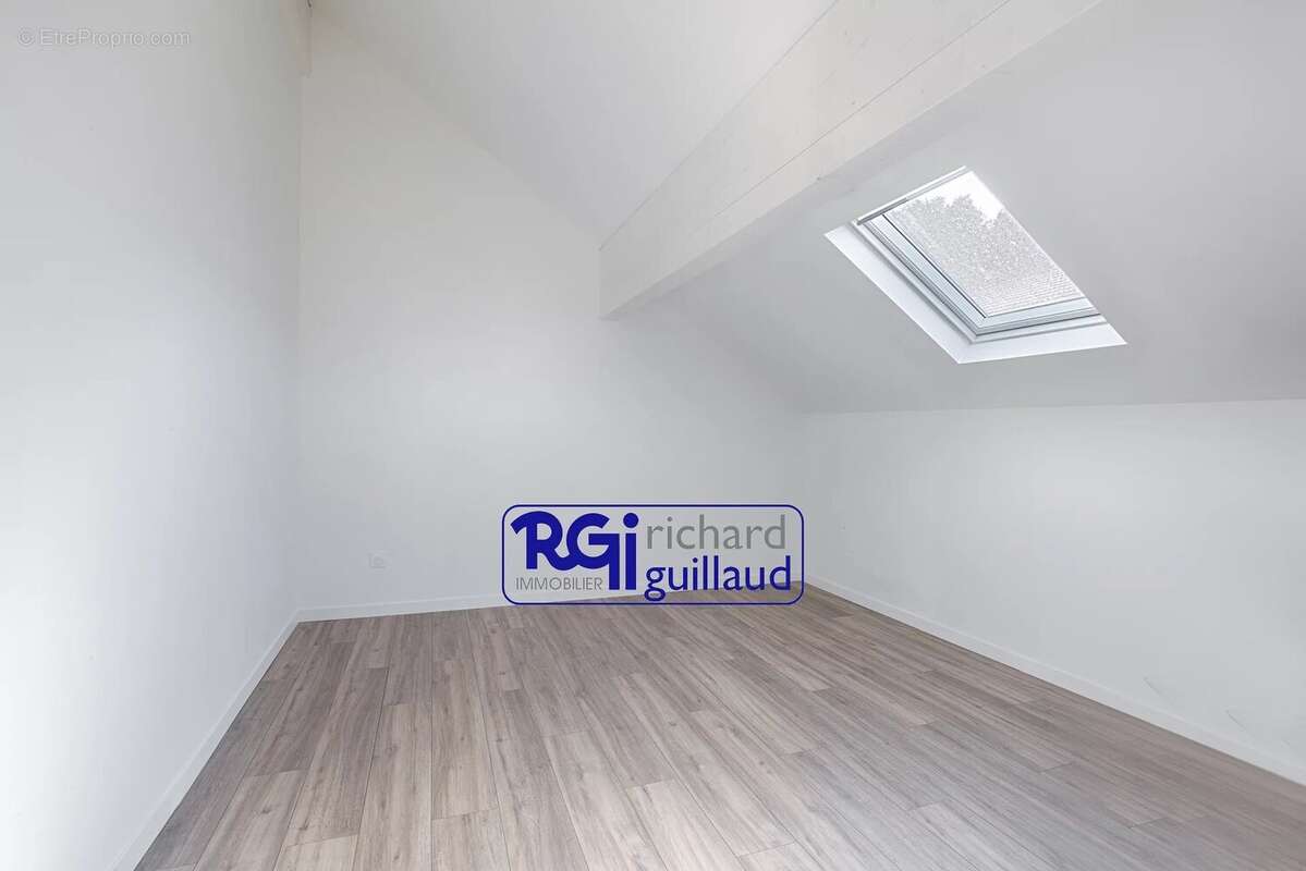 Maison à LA TOUR-DU-PIN