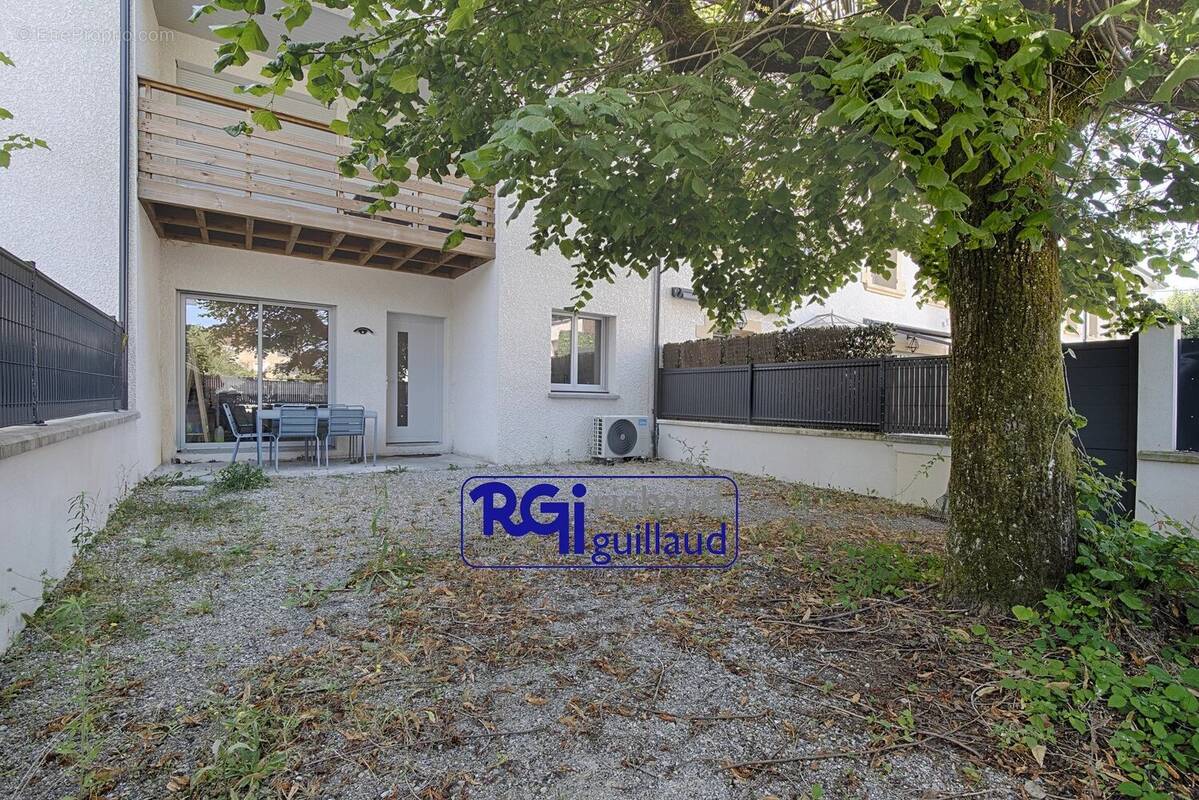 Maison à LA TOUR-DU-PIN