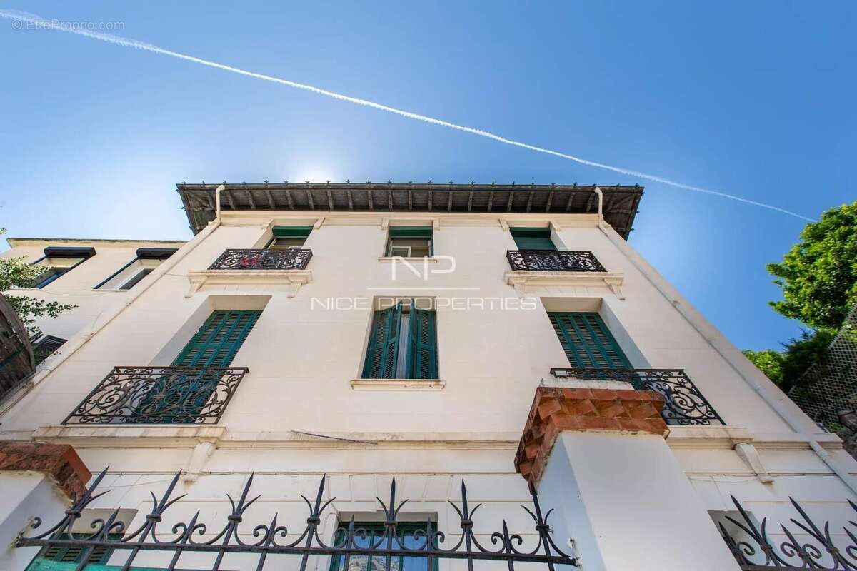 Appartement à BEAULIEU-SUR-MER