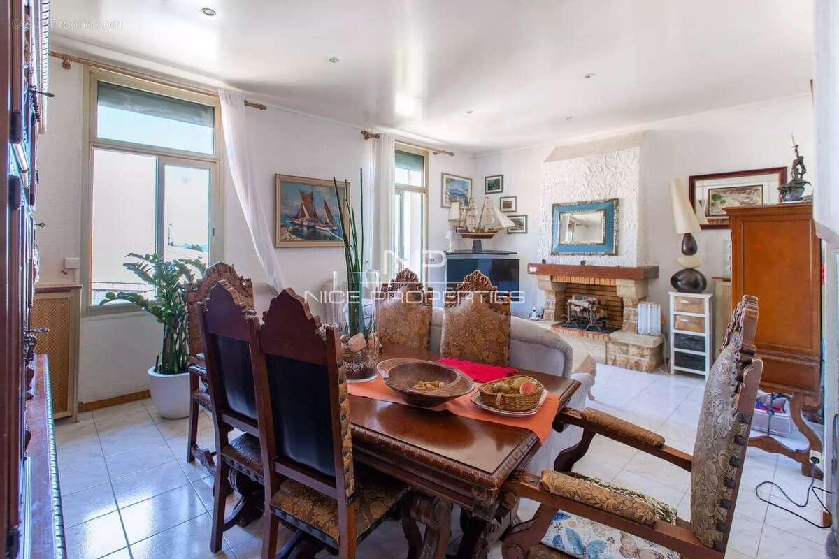 Appartement à BEAULIEU-SUR-MER