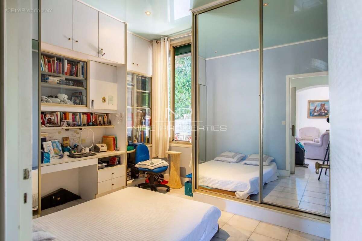 Appartement à BEAULIEU-SUR-MER