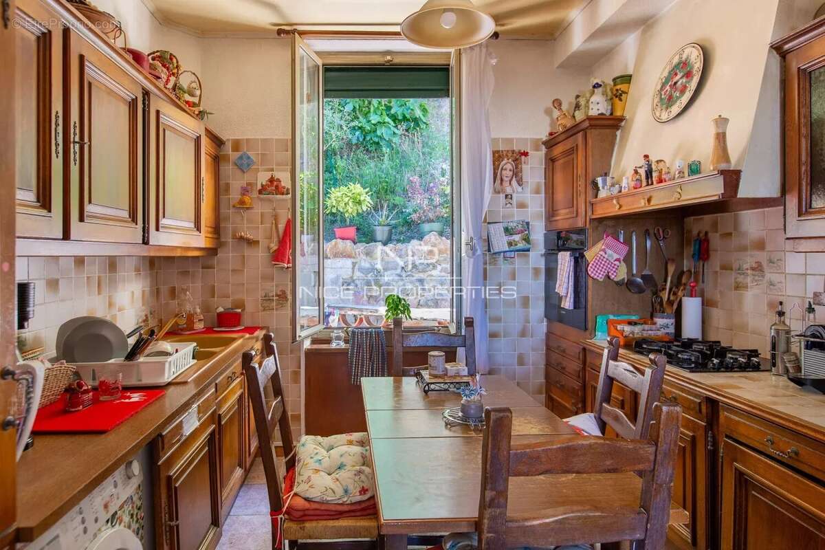 Appartement à BEAULIEU-SUR-MER