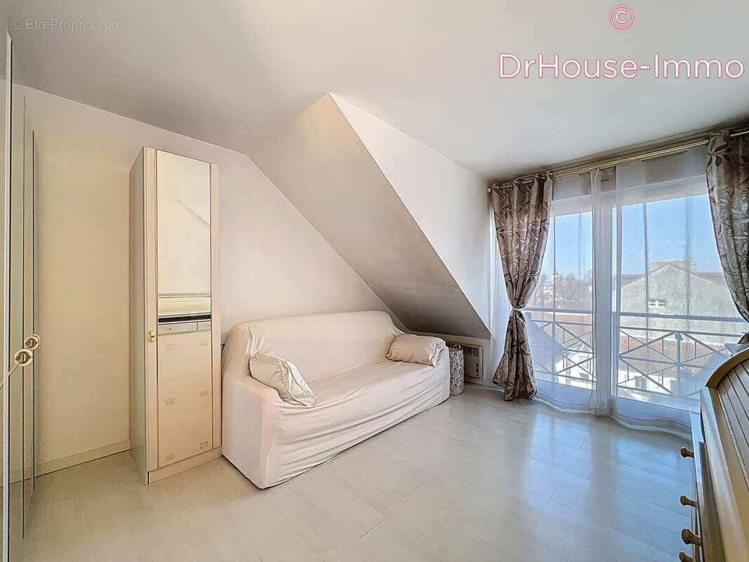 Appartement à CORBEIL-ESSONNES