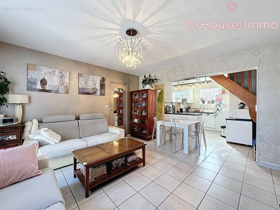 Appartement à CORBEIL-ESSONNES