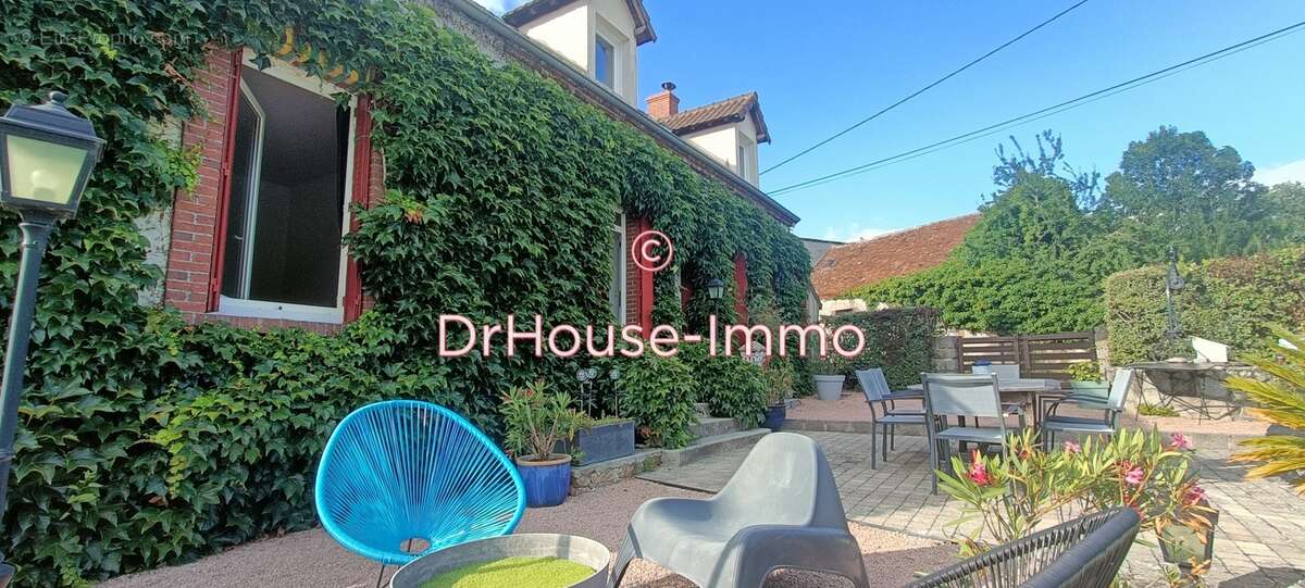 Maison à ECHASSIERES