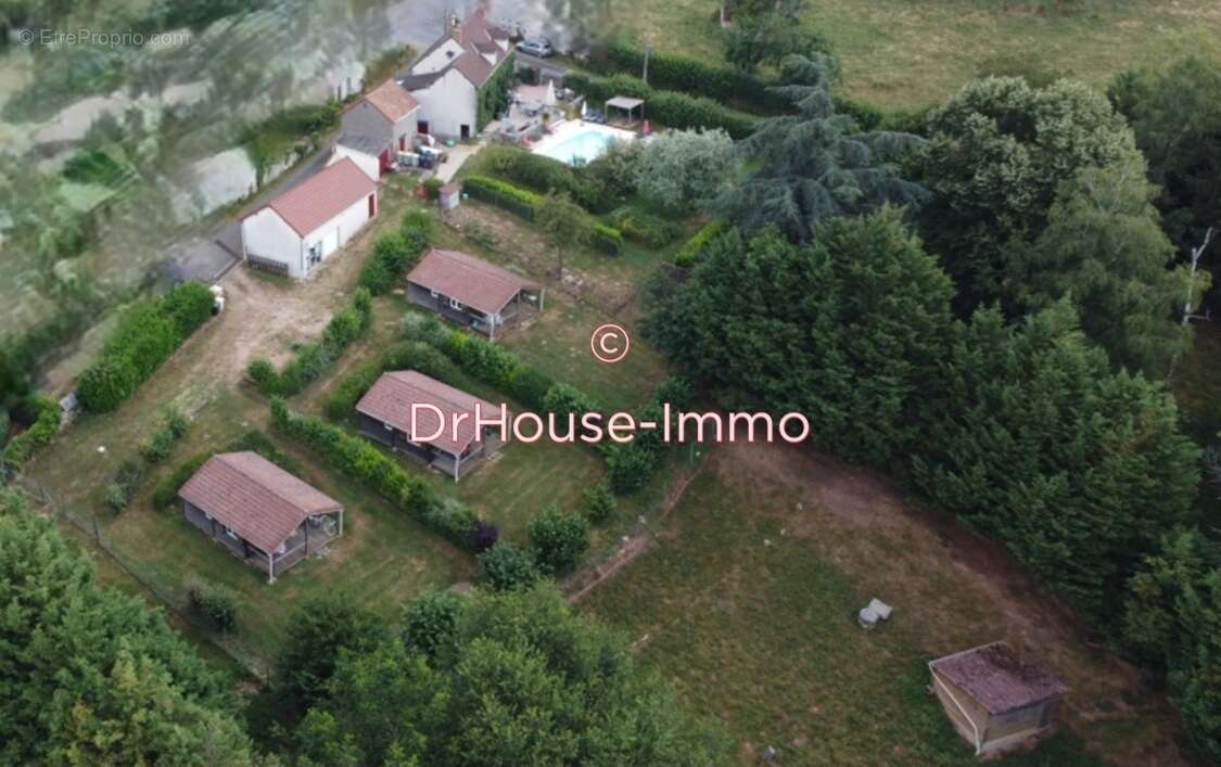 Maison à ECHASSIERES