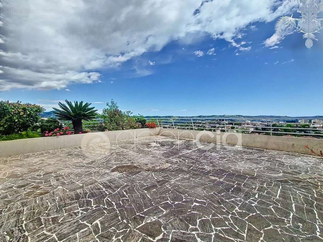 Appartement à GRASSE