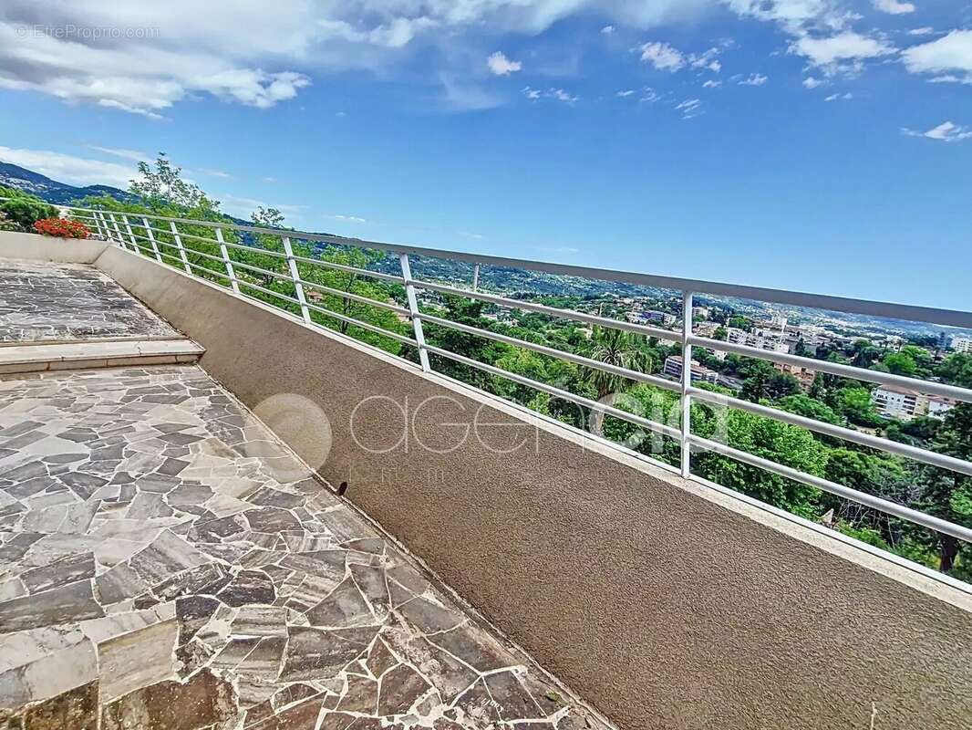 Appartement à GRASSE