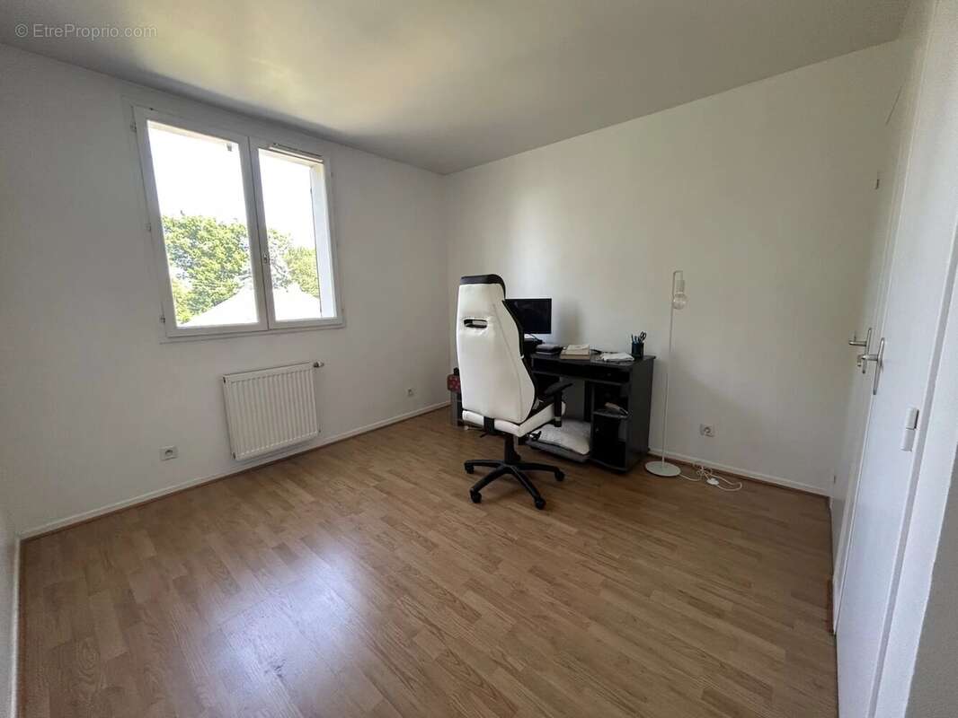 Appartement à SAINT-JEAN-DE-BRAYE