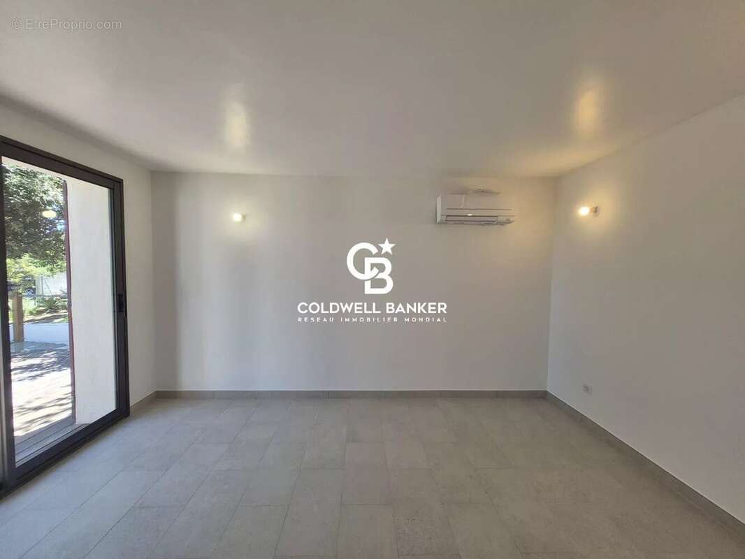 Appartement à LES ISSAMBRES