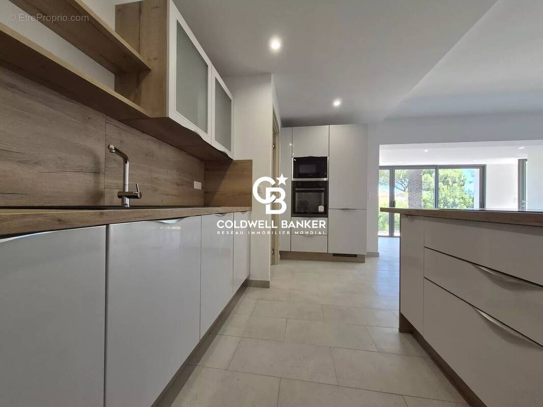 Appartement à LES ISSAMBRES