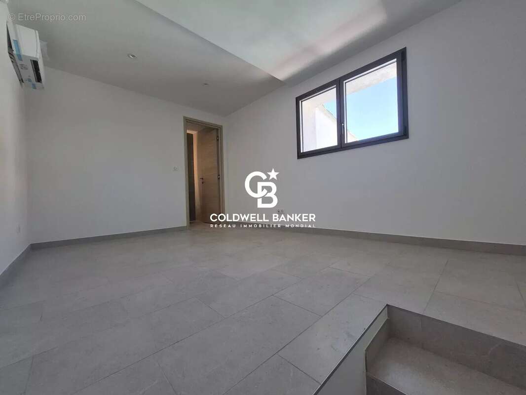 Appartement à LES ISSAMBRES