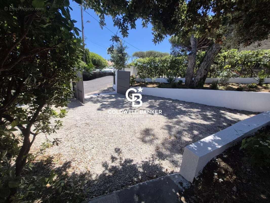 Appartement à LES ISSAMBRES