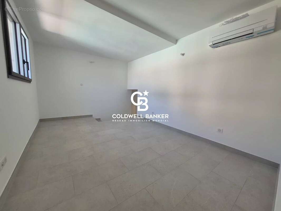 Appartement à LES ISSAMBRES