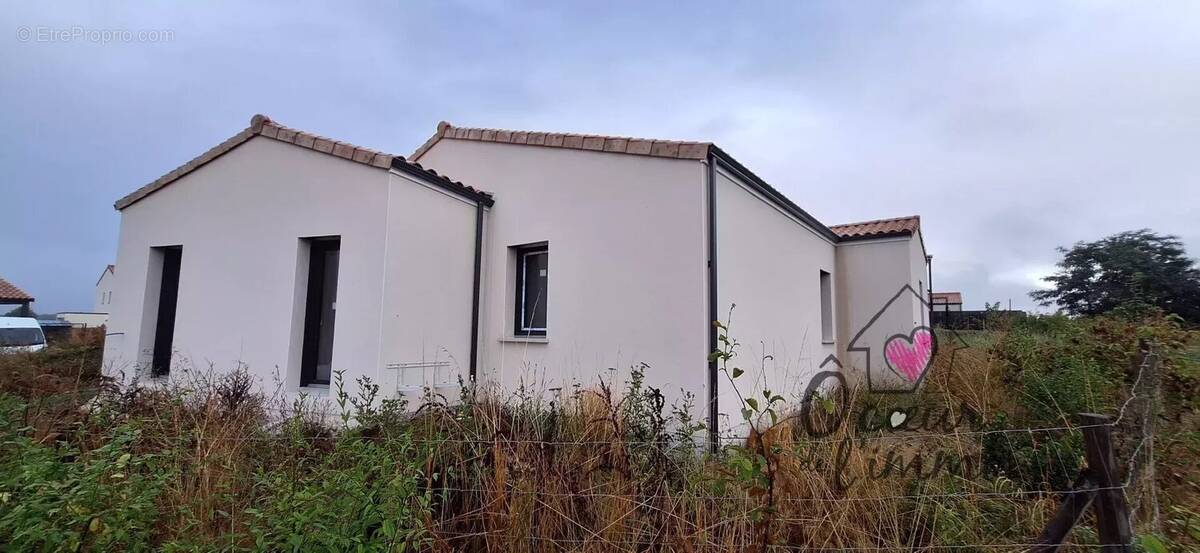 Maison à MORTAGNE-SUR-SEVRE