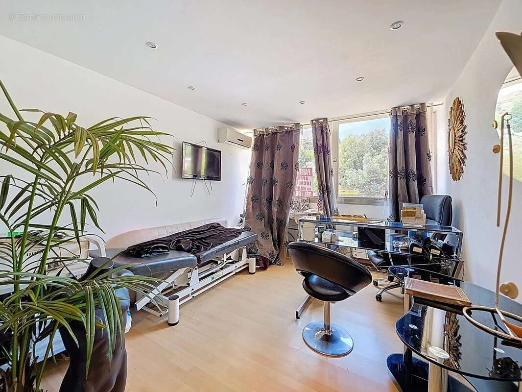 Appartement à MANDELIEU-LA-NAPOULE