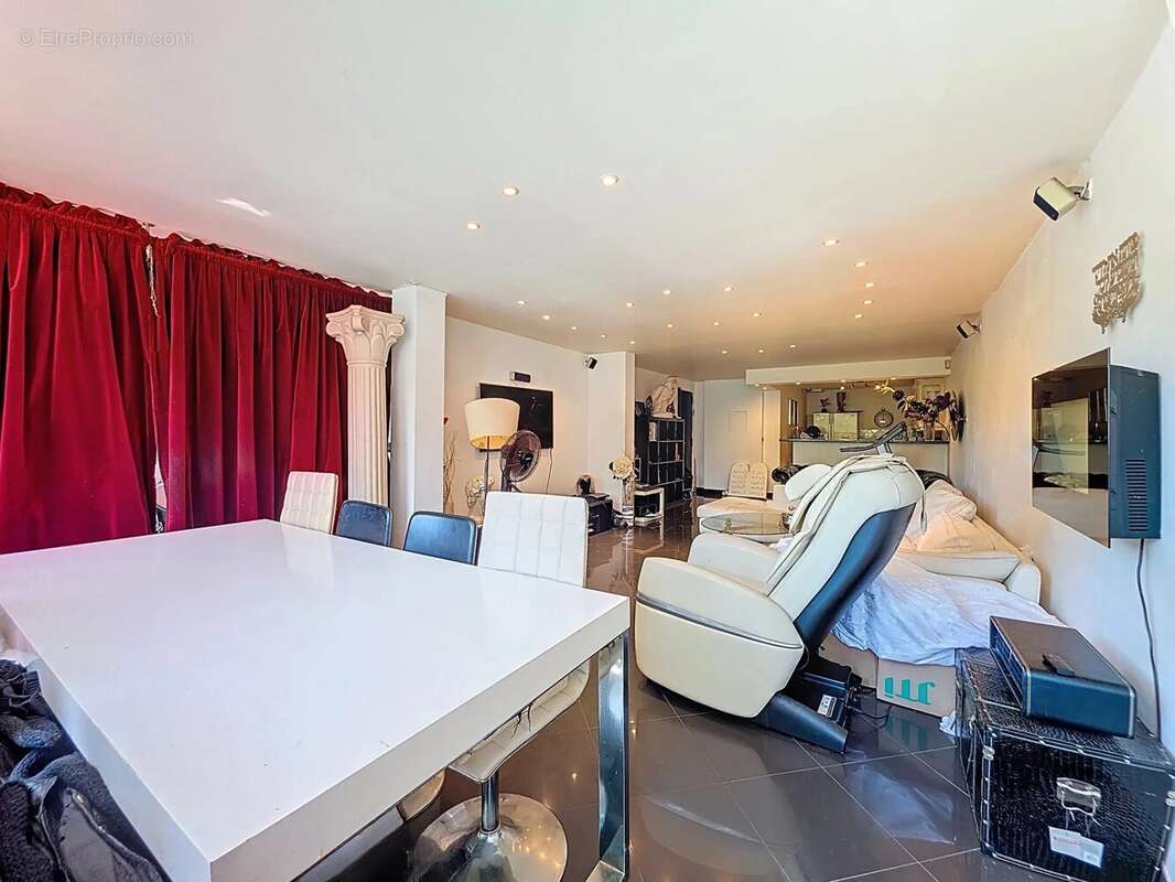 Appartement à MANDELIEU-LA-NAPOULE