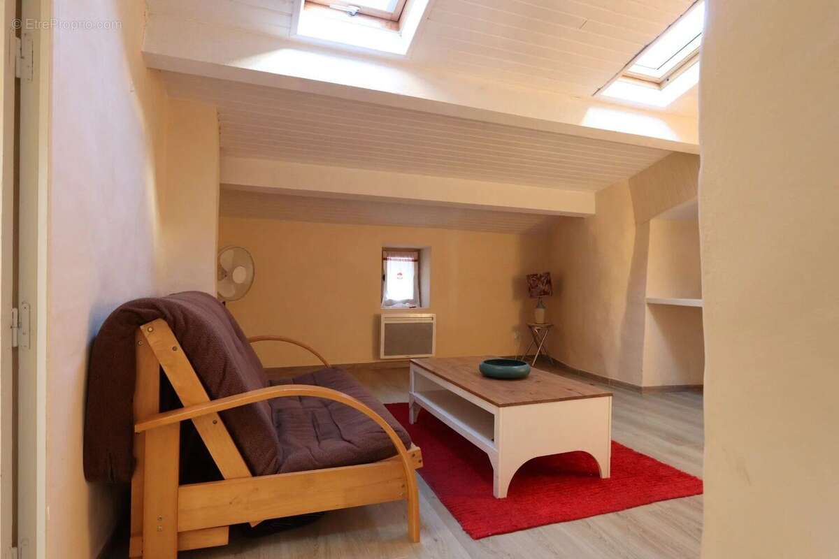 Appartement à BONNIEUX