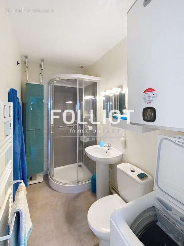 Appartement à DONVILLE-LES-BAINS