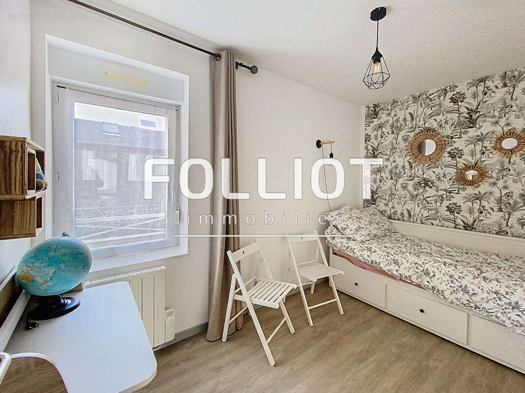 Appartement à DONVILLE-LES-BAINS