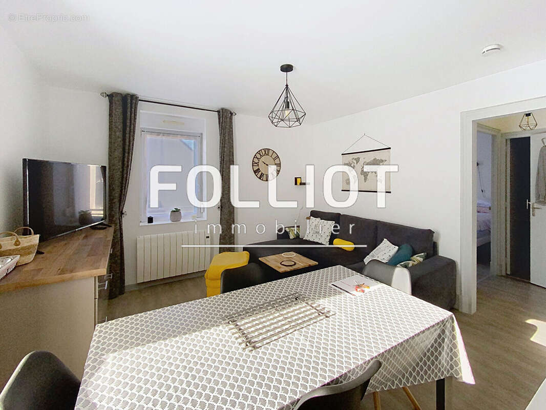 Appartement à DONVILLE-LES-BAINS