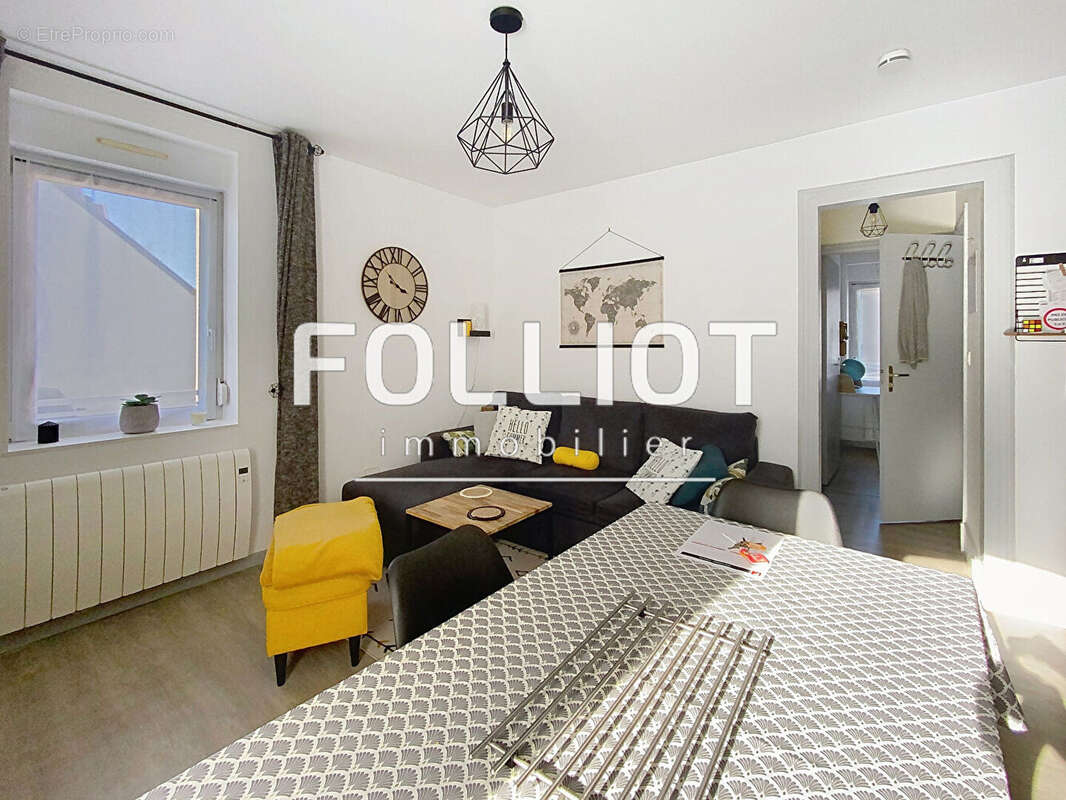 Appartement à DONVILLE-LES-BAINS