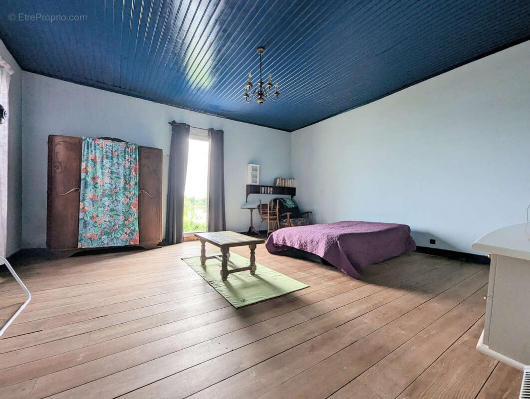 Maison à LA RIVIERE