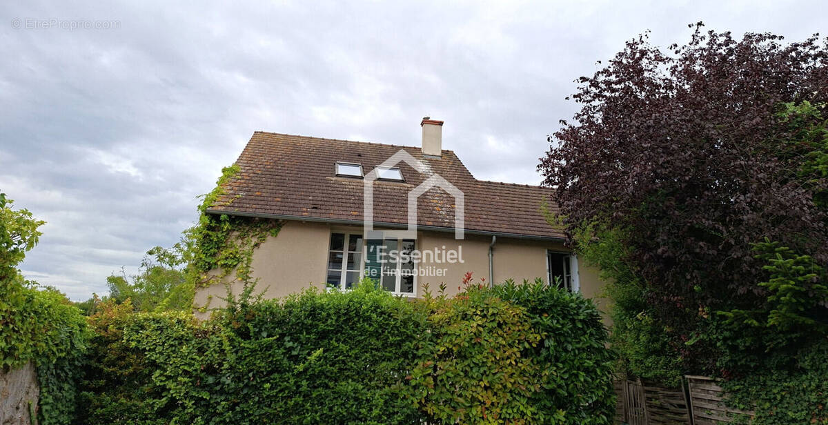 Appartement à VAUX-SUR-SEINE