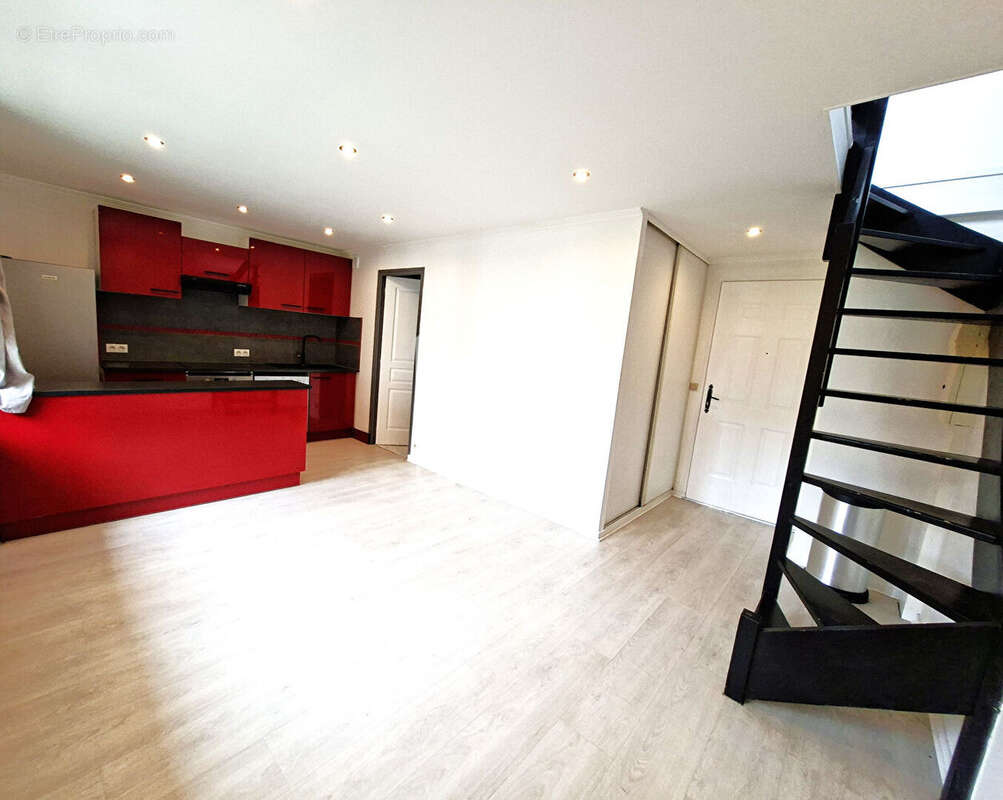 Appartement à VAUX-SUR-SEINE