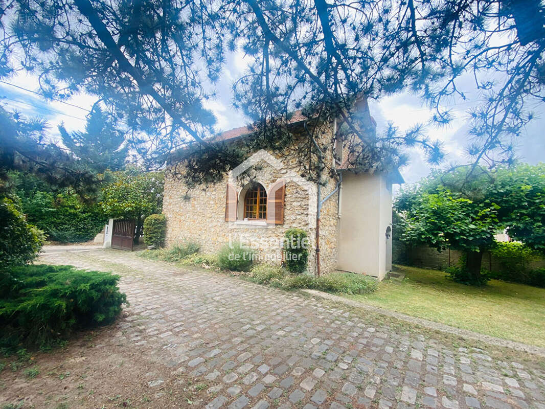 Maison à TRIEL-SUR-SEINE